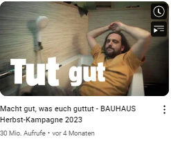 YouTube Video "Tut gut" von Bauhaus mit bekleideten Mann in Badewanne