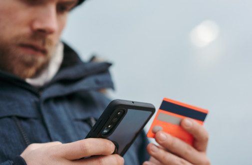 Mobile Commerce –  wie mobil shoppen deutsche Fußballfans?