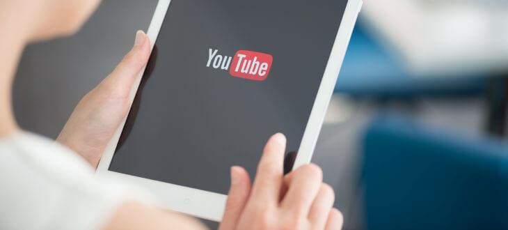 Tablet mit YouTube-Screen